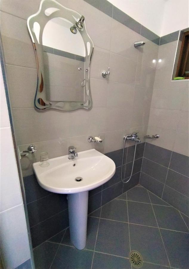 Ahmeti Rooms Ksamil Luaran gambar